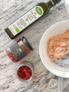 Ravioli ricotta e pomodori secchi