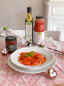 Ravioli ricotta e pomodori secchi