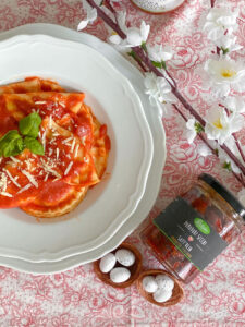 Ravioli ricotta e pomodori secchi