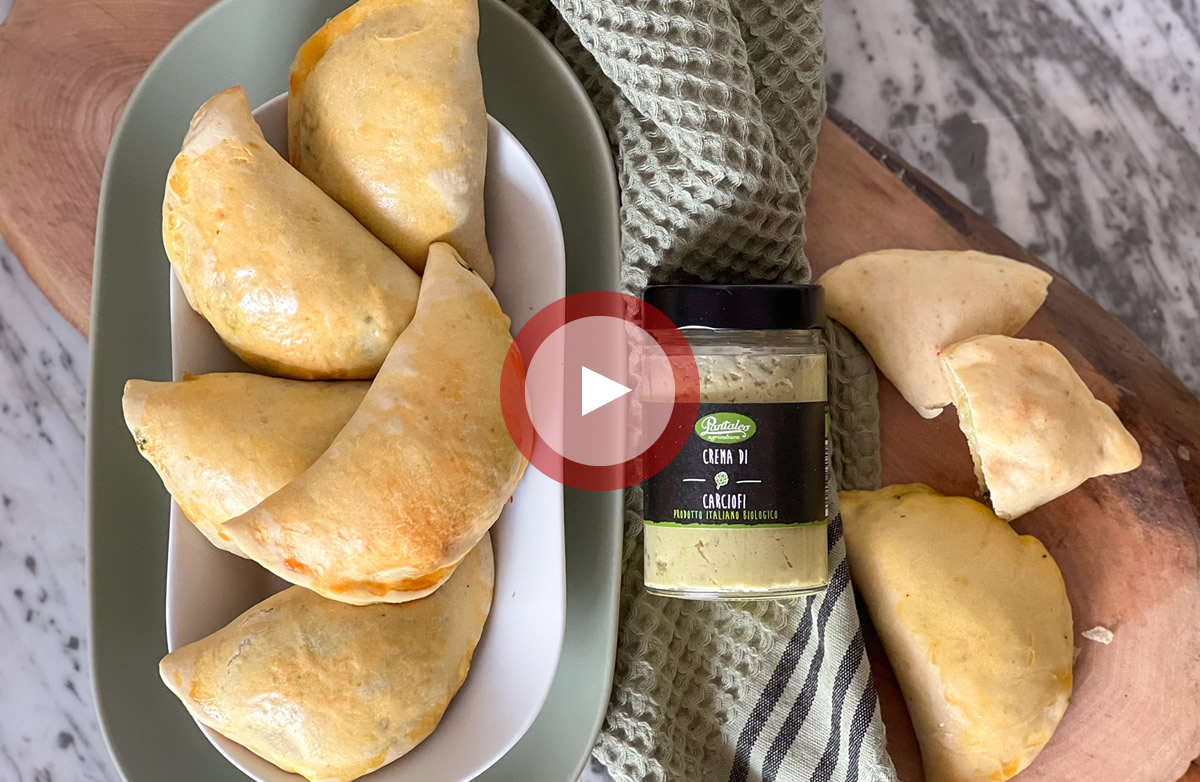 Calzoncini crema di carciofi, mozzarella e alici