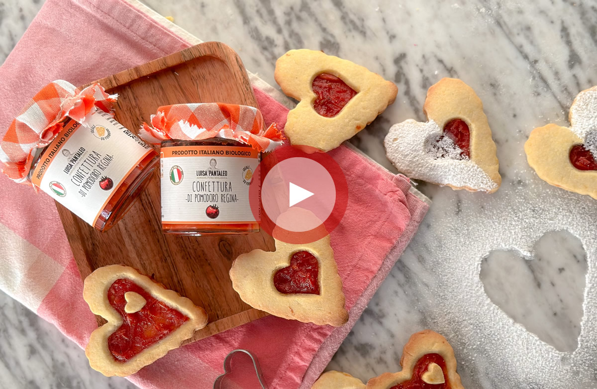Cuori di frolla con confettura di Pomodoro Regina